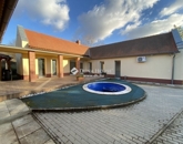 Eladó családi ház Nagykozár 160 000 000 Ft