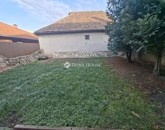 Kiadó családi ház Pécs 180 000 Ft