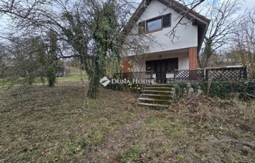 Eladó családi ház