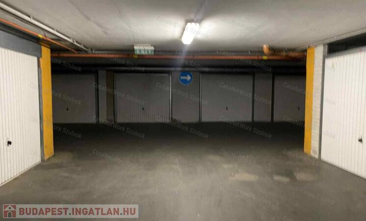 Szolnokon a Tófenék úton garázs kiadó!                                 