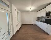 Eladó felújított lakás Törökszentmiklós központjában!