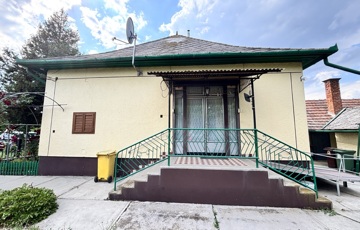 Eladó családi ház