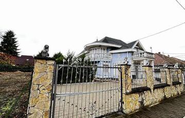 Eladó családi ház