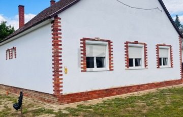 Eladó családi ház