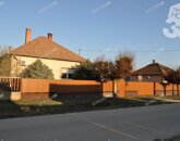 Eladó családi ház Nyárlőrinc 69 900 000 Ft