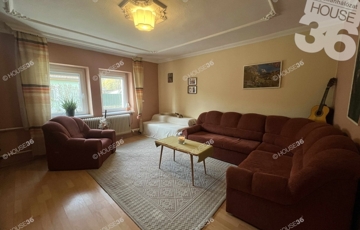 Eladó családi ház