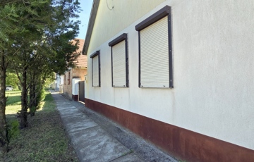 Eladó családi ház