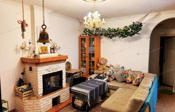 Eladó családi ház