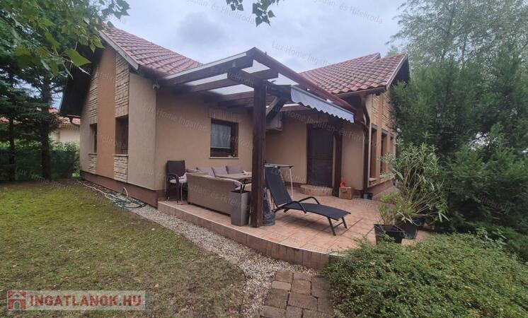 KIADÓ családi ház Tatabányán