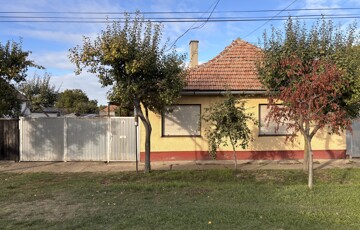 Eladó családi ház