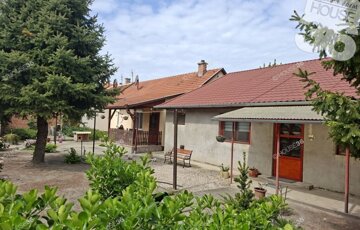 Eladó családi ház