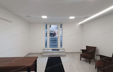 Eladó iroda/üzlethelyiség