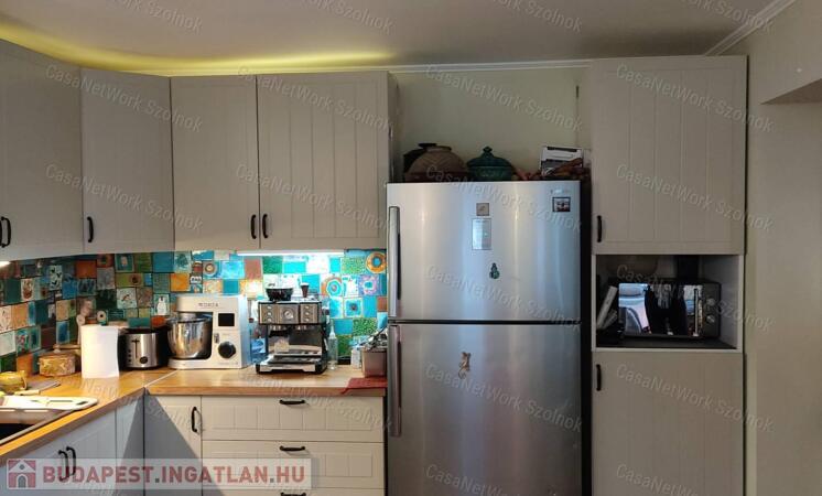 Eladó családi ház, Törtel                                 