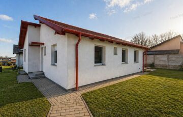 Eladó családi ház