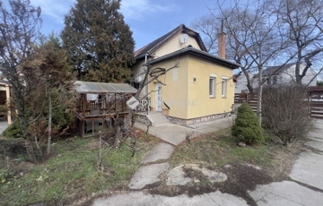 Eladó családi ház