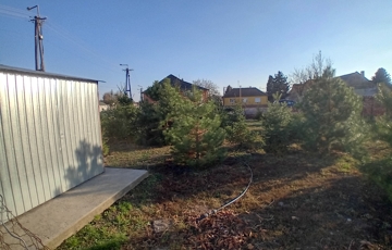 Eladó telek/földterület