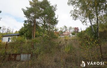 Eladó telek/földterület