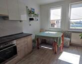 Eladó 3 szobás, 2. emeleti, felújított lakás Szolnokon