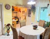 Családi ház egybenyitható apartmannal
