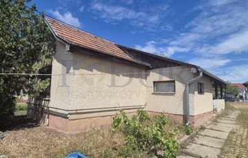 Eladó családi ház