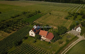 Eladó családi ház