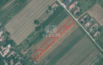 Eladó telek/földterület