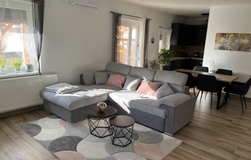 Eladó családi ház