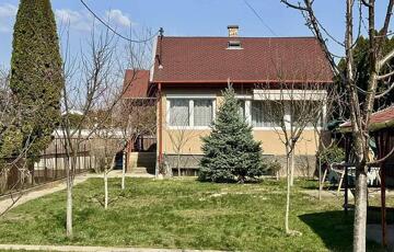 Eladó családi ház