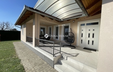 Eladó családi ház