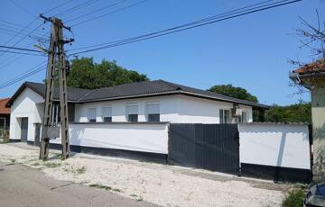 Eladó családi ház