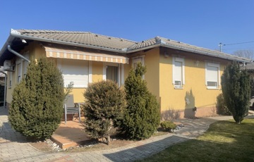 Eladó családi ház