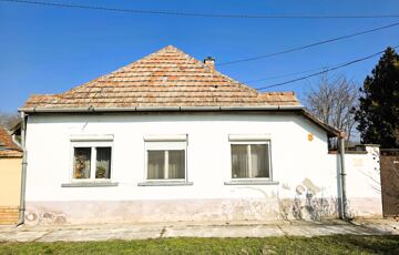 Eladó családi ház