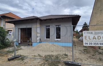 Eladó családi ház