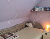 Kiadó családi ház Naszály 700 000 Ft