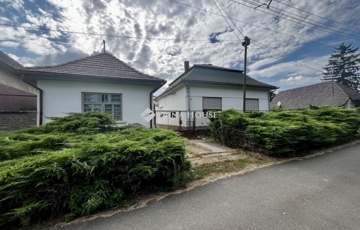 Eladó családi ház