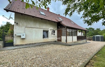 Eladó családi ház