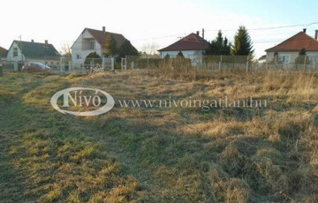 Kiadó telek/földterület