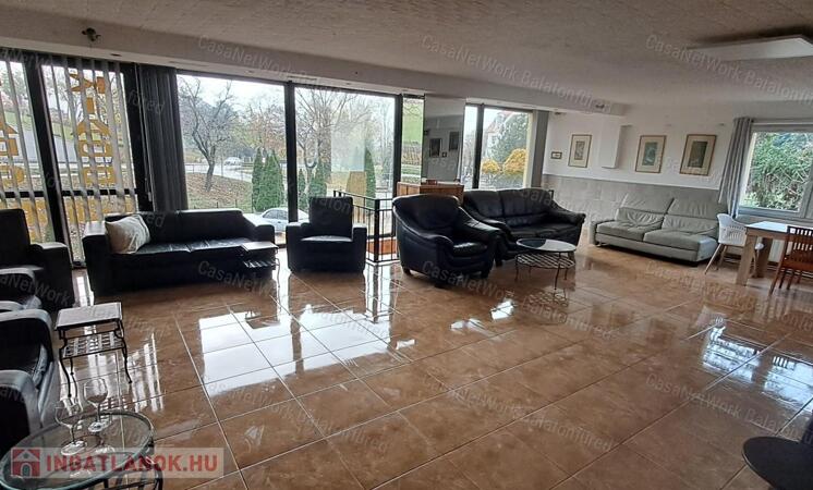 Balatonfüred belvárosában ELADÓ CSALÁDI HÁZ!