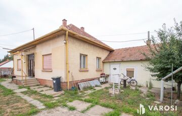 Eladó családi ház