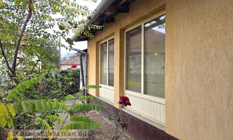 Eladó Fegyvernek 2+1 félszobás vízpart közeli családi ház                                 