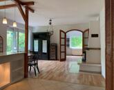 Kertkapcsolatos lakás Úny