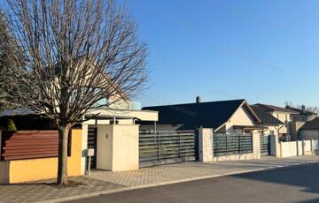 Eladó családi ház