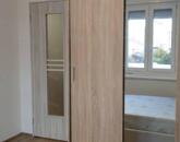 Szolnokon a piacnál eladó tégla építésű lakás!