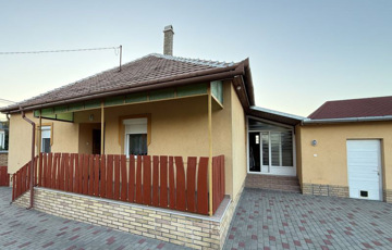 Eladó családi ház