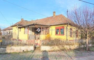 Eladó családi ház