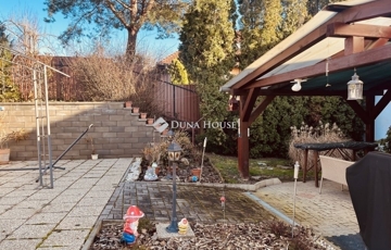 Eladó családi ház