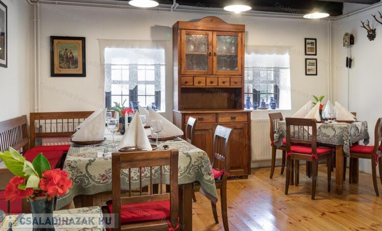 Műemlék épület a Tihanyi Apátságtól 135 méterre                                 