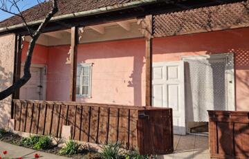 Eladó családi ház