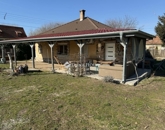 Eladó családi ház Dánszentmiklós 49 900 000 Ft