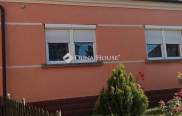 Eladó családi ház